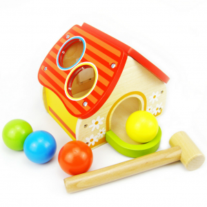 Andreu toys Дървена къща с чукче